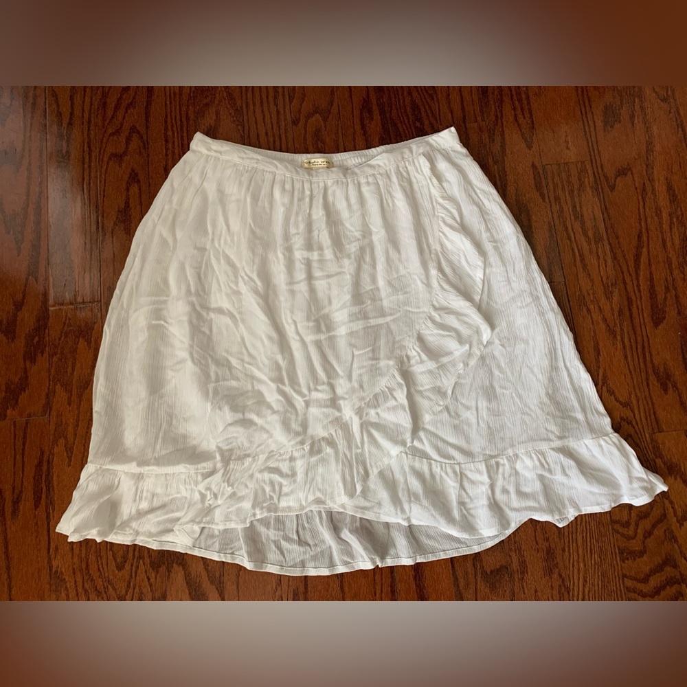 Studio West Appeal White Flare Skirt Size L